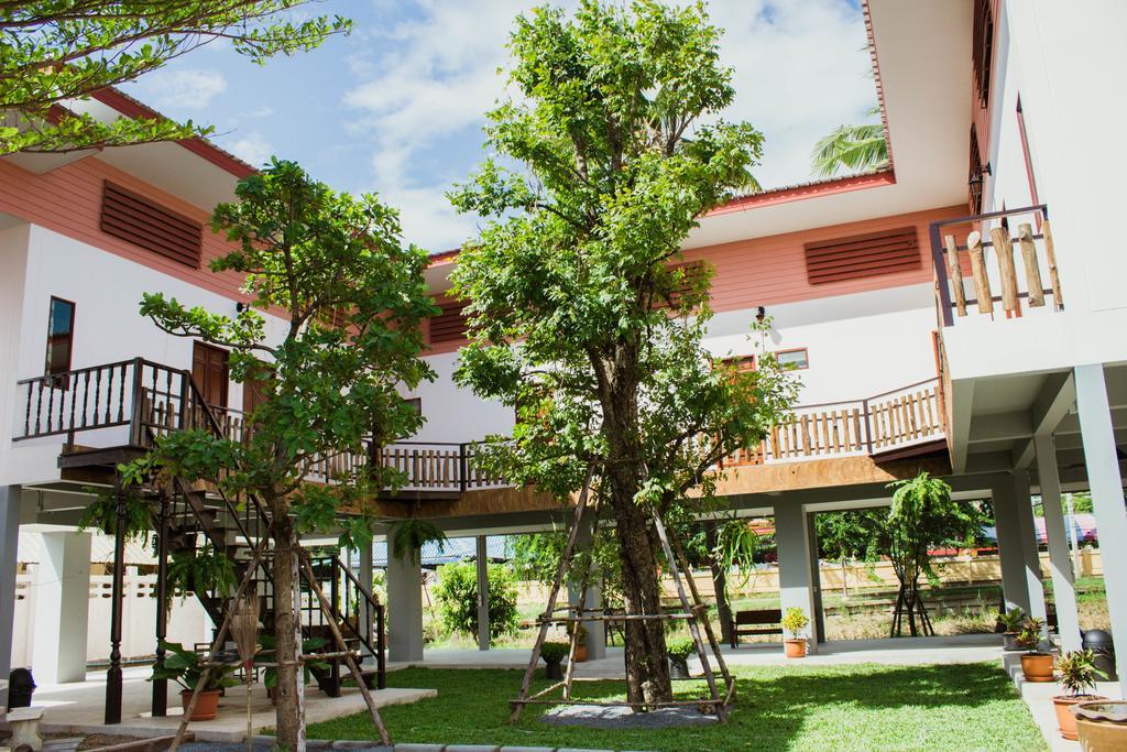 Ban Klong Srabua Hotell Ayutthaya Eksteriør bilde